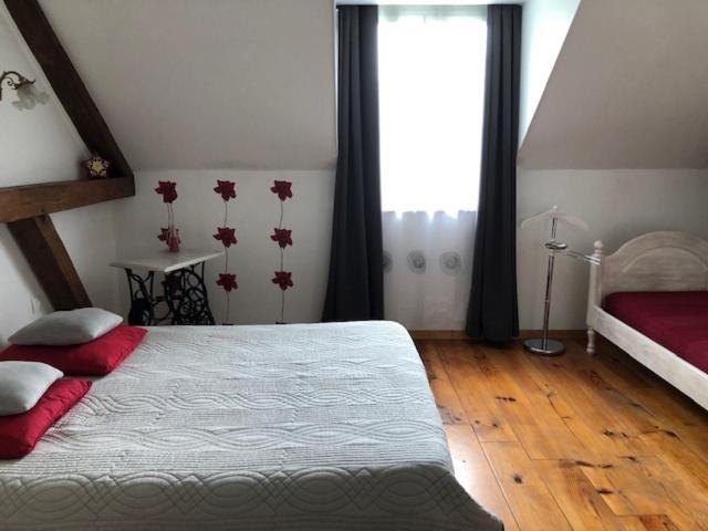 Les Trois Cornets Hotel Saint-Ouen-des-Champs Eksteriør billede